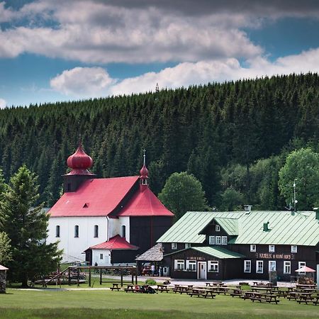 ホテル Krmelec U Kravi Hory Dolní Malá Úpa エクステリア 写真